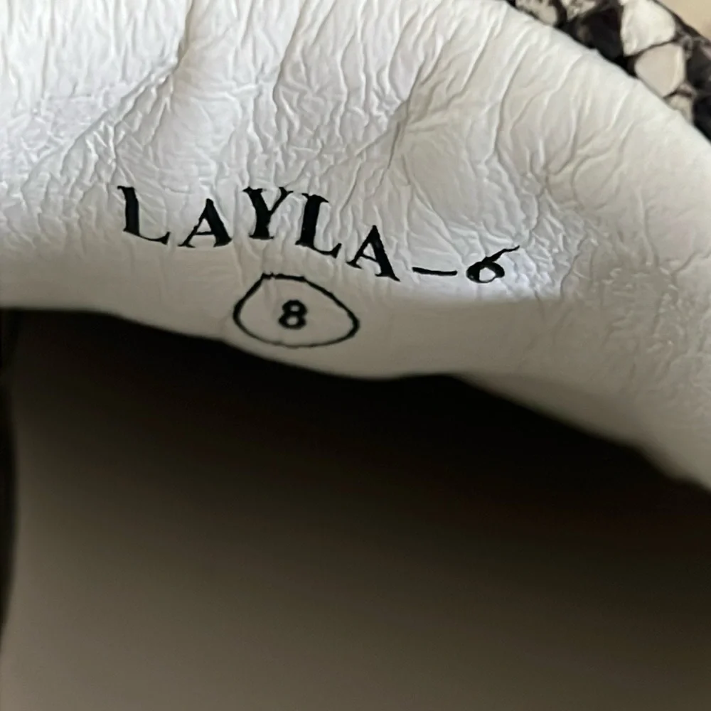 AWS Layla faux Snakeskin Sneakers Size 8 - Picture 5 of 5